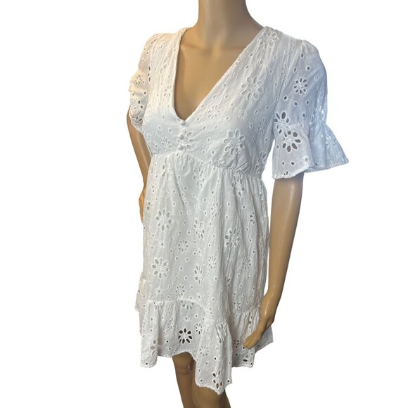 Forever 21 Womens Babydoll Eyelet Mini Dress Small White Milkmaid Fairycore Cott - Picture 1 of 9